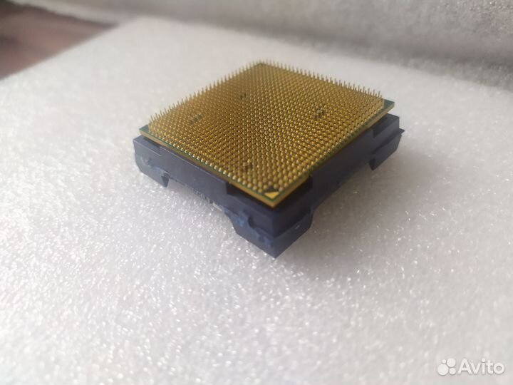 Процессор AMD Phenom II X3 720