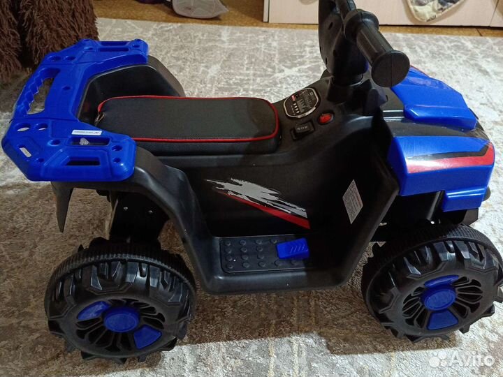 Детский квадроцикл на аккумуляторе