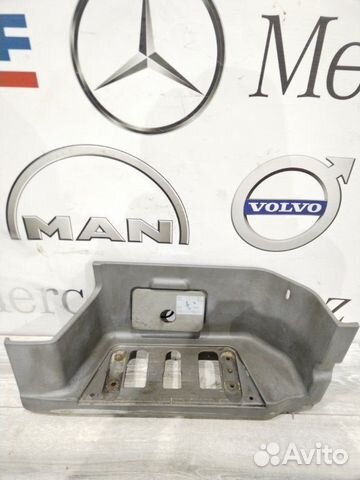 Подножка Mercedes-Benz Actros MP2 OM501