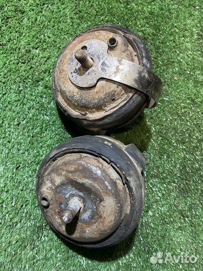Подушка опора двигателя вольво 940 2.3 1992