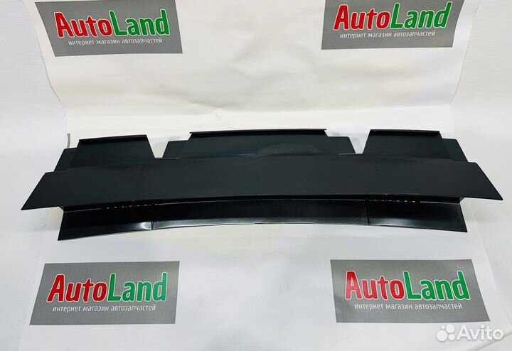 Усилитель переднего бампера средний Vesta