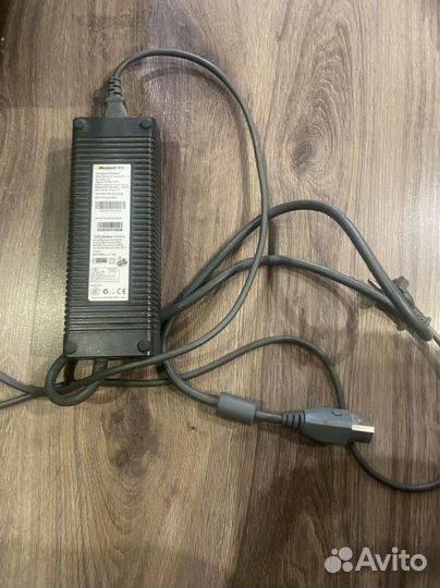 Av кабель и адаптер x-box360- оригрнал