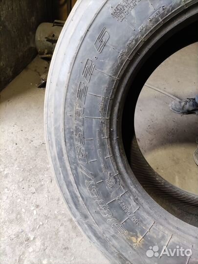 Грузовые шины бу 385 65 22.5
