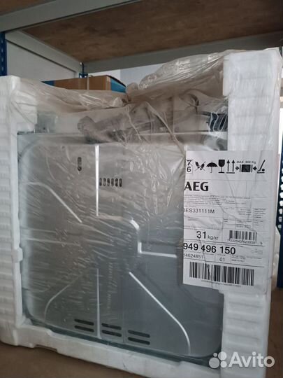 Электрический духовой шкаф AEG BES331111M