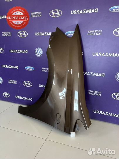 Крыло Volkswagen Polo левое / коричневый LH8Z