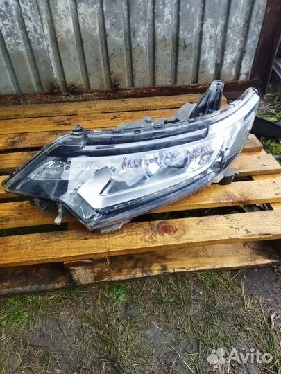 Фара левая Mitsubishi Outlander 2018
