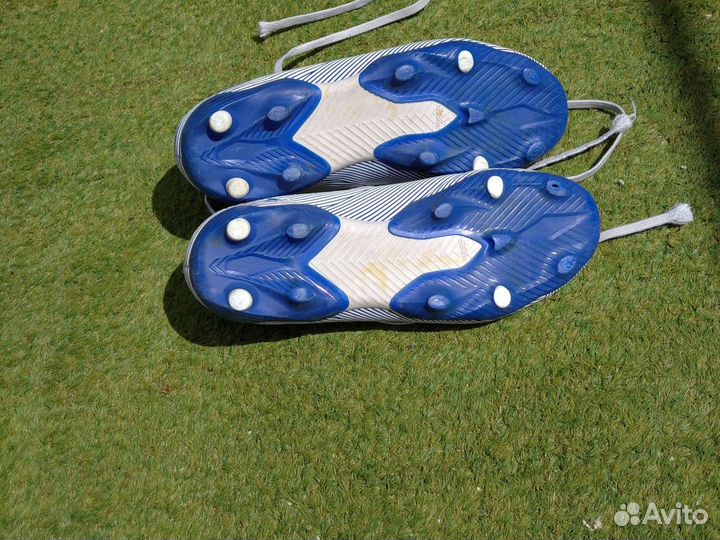 Футбольные бутсы adidas nemeziz
