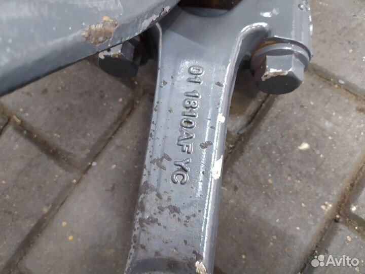 Кулак поворотный левый Daf XF106