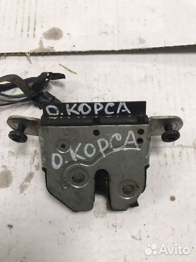 Замок багажника Opel Corsa D