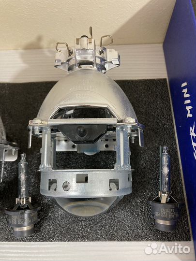 Биксеноновые линзы Hella 3R с ксеноновыми лампами