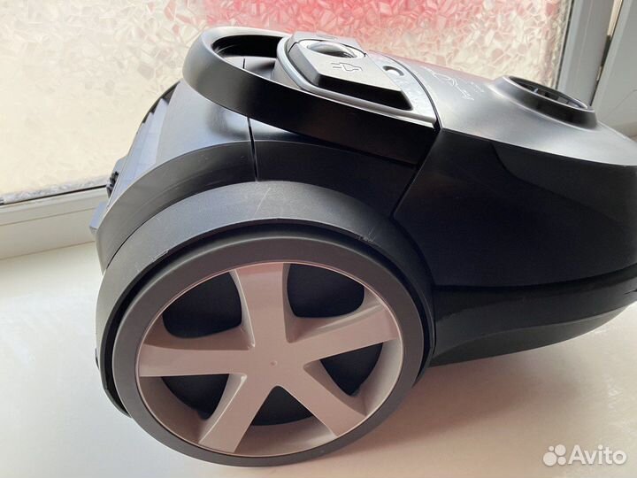 Супер мощный пылесос philips