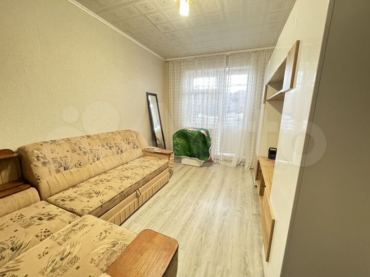 2-к. квартира, 52 м², 4/9 эт.