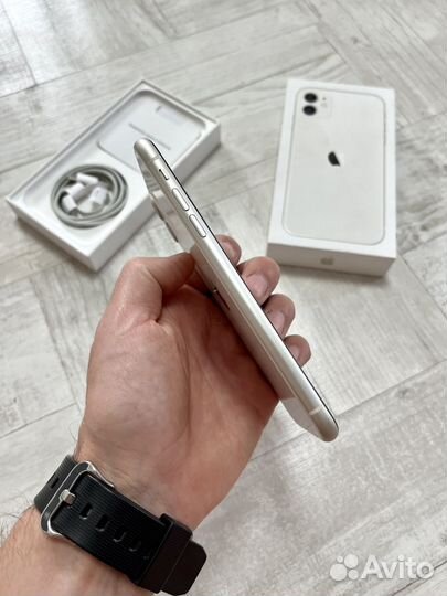 iPhone 11, 128 ГБ