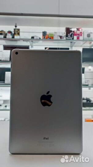 Планшет, Apple iPad 2017- (5-поколения) WI-Fi 32GB