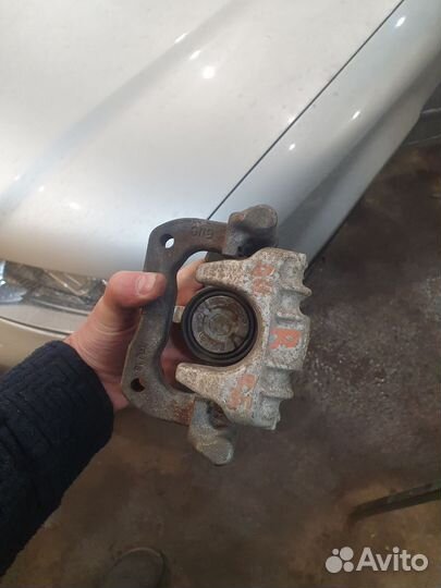 Суппорт audi a4 b6