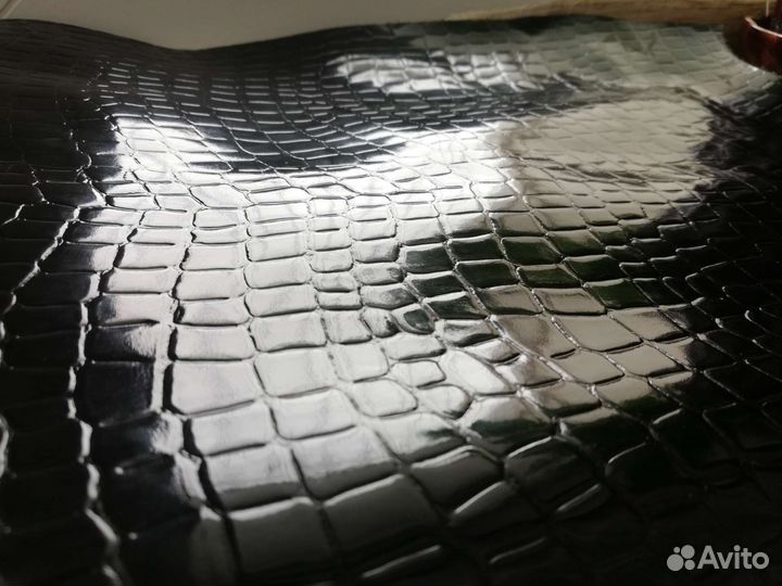 Кожа Крс чёрная, лаковая