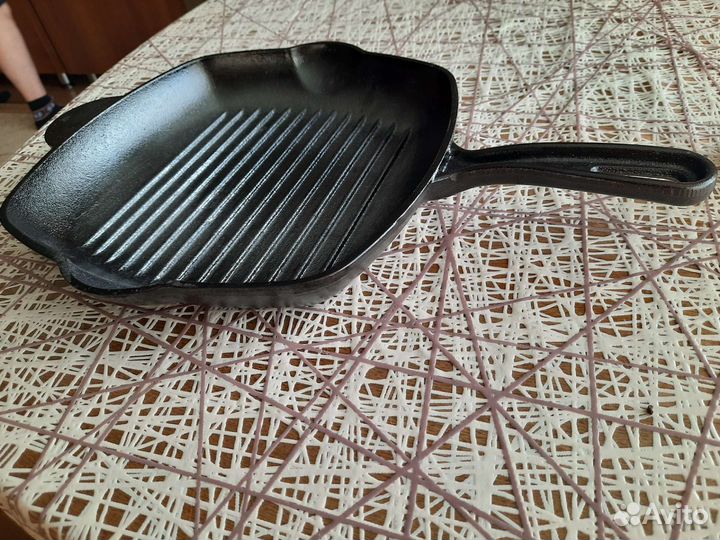 Чугунная сковорода гриль