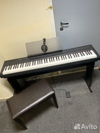 Цифровое пианино yamaha p105 наушники стойка стул