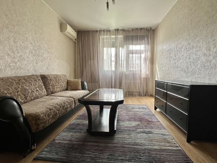 2-к. квартира, 54 м², 10/12 эт.
