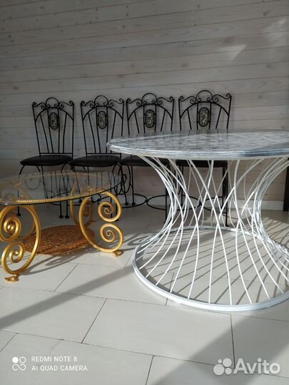 Стол круглый