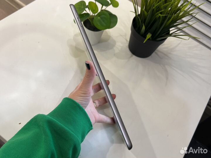 Apple iPad 2018 32gb Space Gray RU акб 97