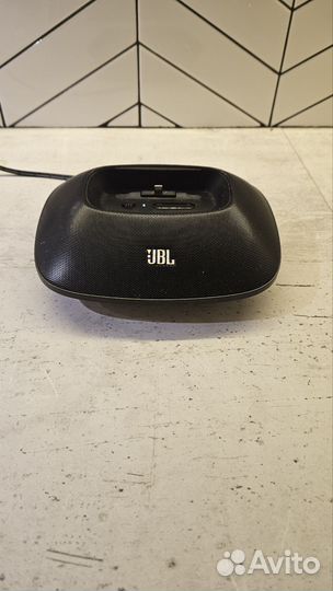 Колонка JBL с док-станцией для iPhone