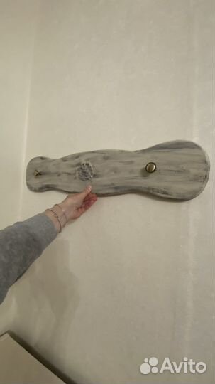 Вешалка настенная деревянная