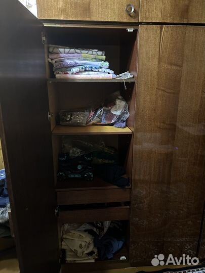 Шкаф