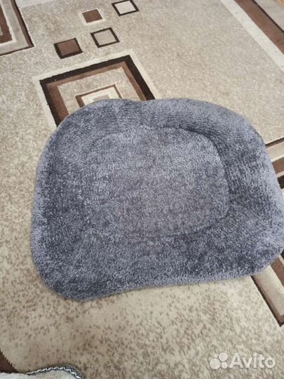 Лежанка для кошек бу