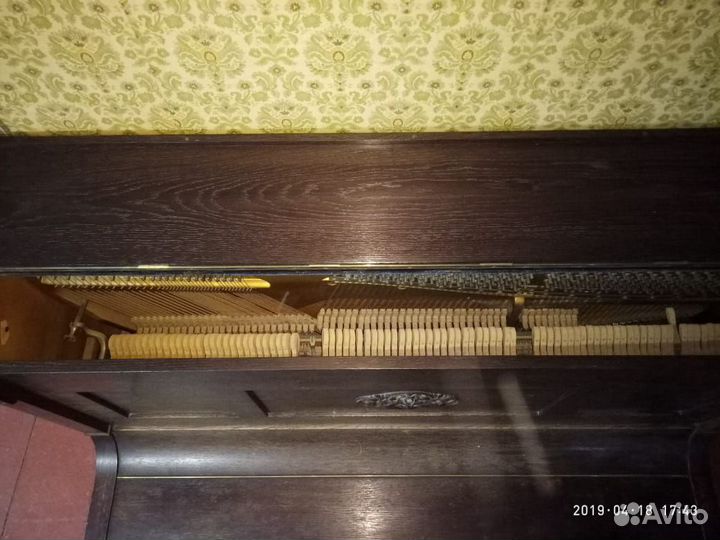 Старинное пианино