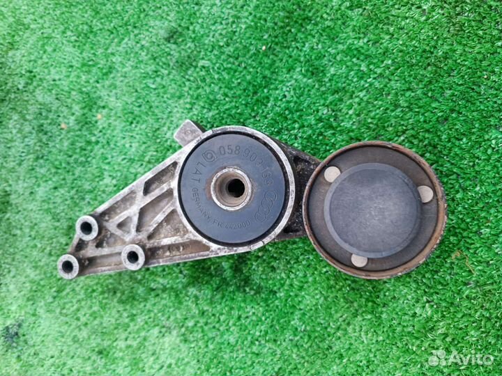 Натяжитель ремня генератора Ауди а4 б5
