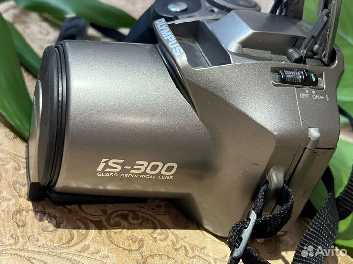 Пленочный фотоаппарат olympus IS-300 б/у