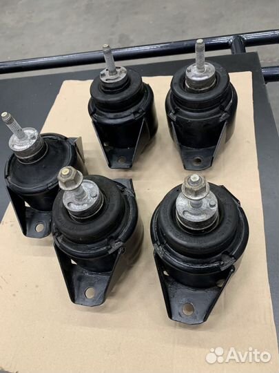 Подушки двигателя Land Rover Defender Puma