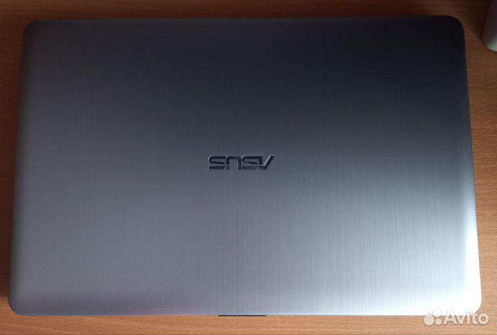 Ноутбук asus