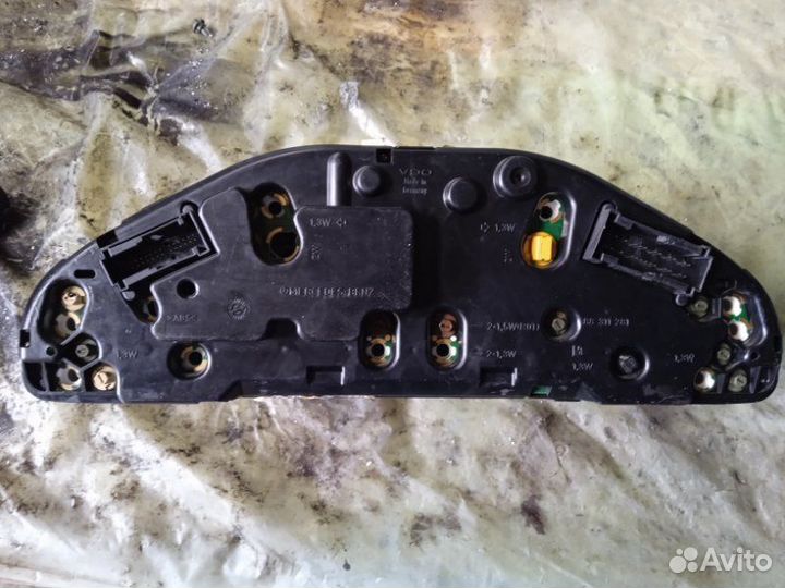 Панель приборов Mercedes Benz