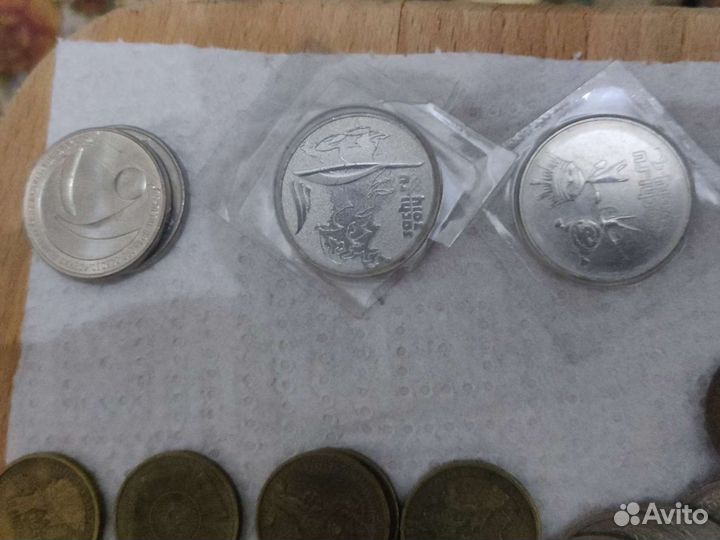 Юбилейные монеты