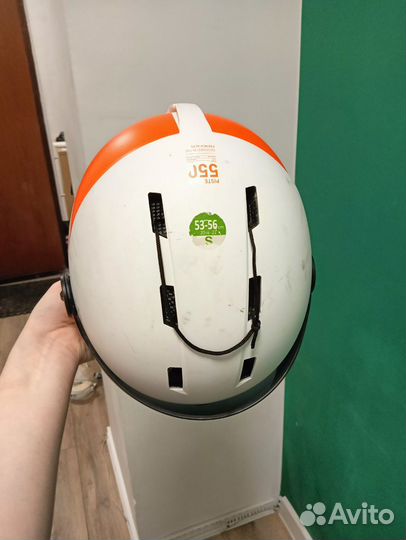 Горнолыжный шлем