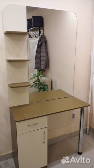 Зеркало с тумбой для парикмахера