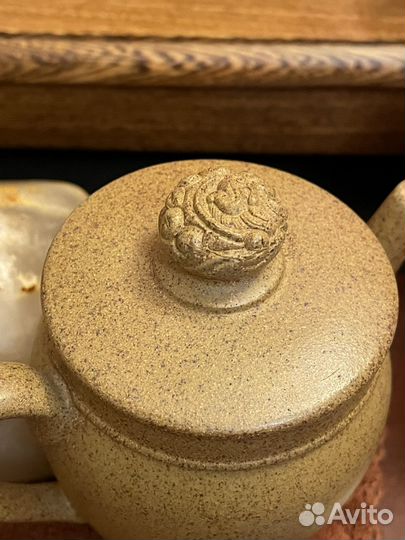 Чайник из пористой исинской желтой глины