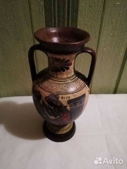 Глиняный кувшин