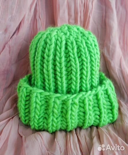 Шапка женская из толстой пряжи, ручная работа