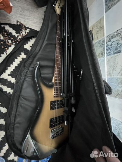 Электрогитара