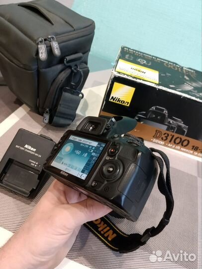 Зеркальный фотоаппарат Nikon D3100