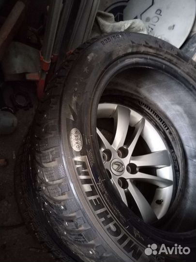 Michelin X-Ice North 3 235/50 R18