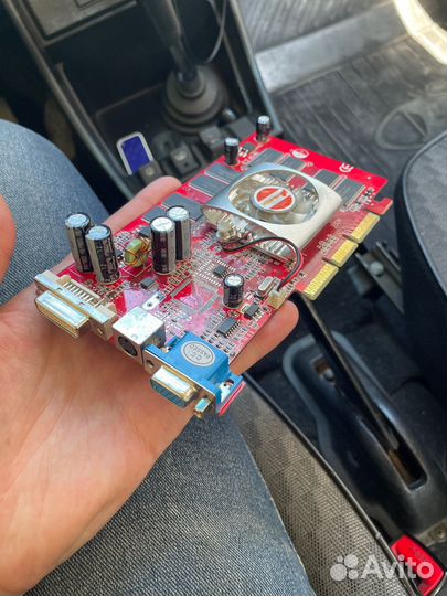 Видеокарта Nvidia GeForce FX5600 AGP 128mb