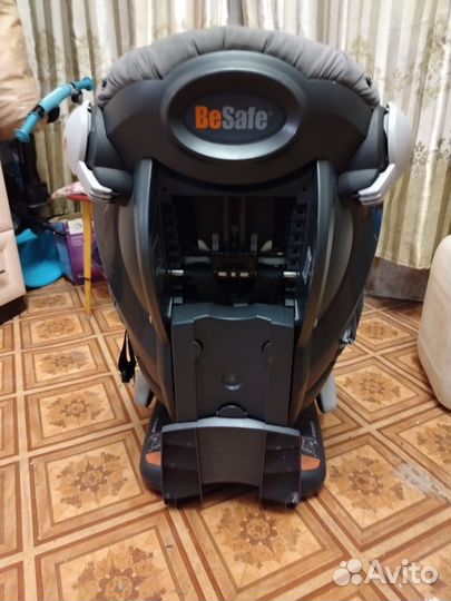 Детское кресло в машину до 18кг