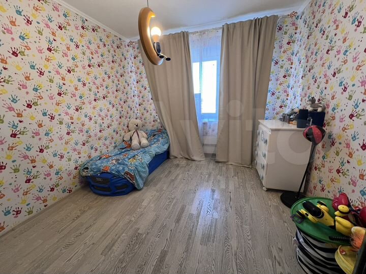 3-к. квартира, 76 м², 9/10 эт.