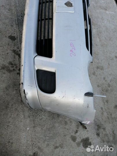 Бампер передний Toyota Sienta NCP81