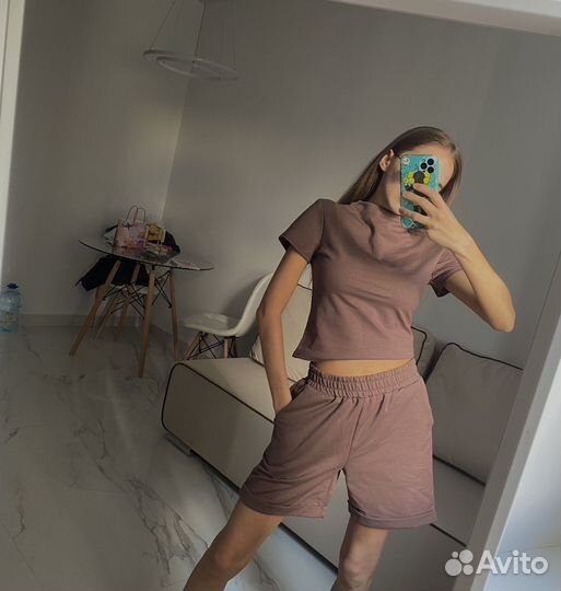 Костюм женский