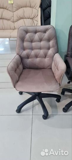 Компьютерное кресло новое
